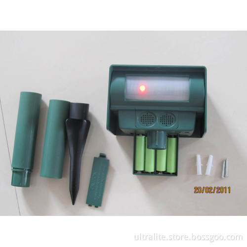 Solar Ultrasonic Powered Animal Repeller Rechargeable AA Battery Insect Mice Killer Pest Repeller